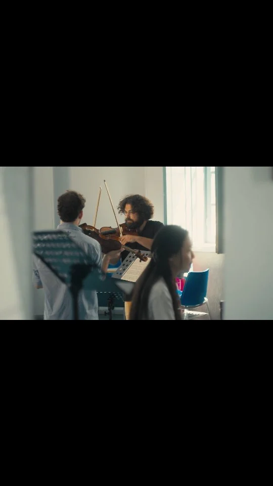 A short clip from the Final Strings and Piano concert, featuring students from the Masterclass with Jonian-Ilias Kadesha and Pablo Hernán Benedí.

///////////////////////////////////////////////////

Ένα στιγμιότυπο από τη συναυλία Final Strings and Piano, με συμμετοχή σπουδαστών από το Masterclass με τους Jonian-Ilias Kadesha και Pablo Hernán Benedí.

📹 @expand.films 

#IKMD #IKMD2025 #kalamatamusicdays #KalamataDanceMegaron #internationalmusiccompetition #JonianIliasKadesha #HernánBenedí #kalamata